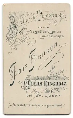 Fotografie Johs. Jensen, Quern-Dingholz bei Gr. Quern, Kleiner Junge im Matosenanzug