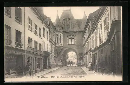 AK Vendome, Hotel de Ville, vu de la rue Potterie