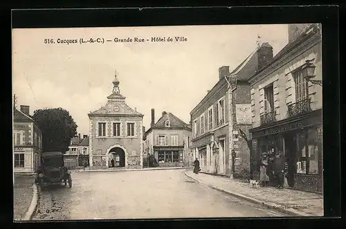 AK Oucques-la-Joyeuse, Grande Rue - Hotel de Ville