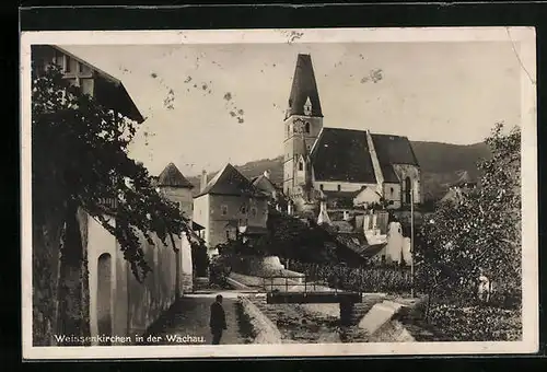 AK Weissenkirchen in der Wachau, Ortspartie mit Kirche