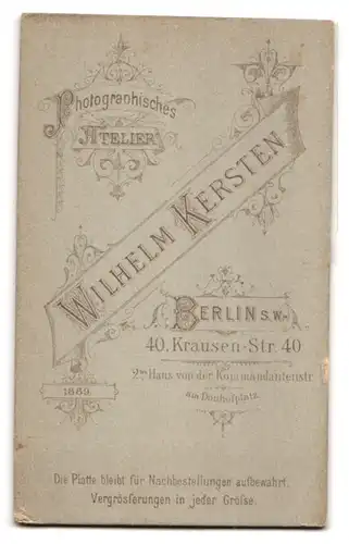 Fotografie Wilhelm Kersten, Berlin-SW, Krausen-Str. 40, Junge Dame mit Hochsteckfrisur