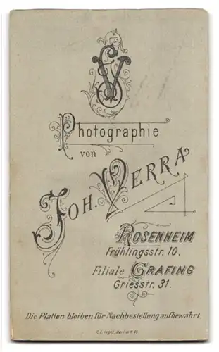 Fotografie Joh. Verra, Rosenheim, Frühlingsstr. 10, Junge Dame mit Kragenbrosche und Herzkette