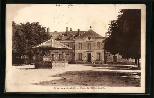 AK Bracieux, Place de l`Hôtel-de-Ville