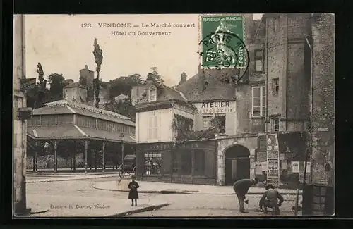 AK Vendôme, Le Marché couvert, Hôtel du Guverneur