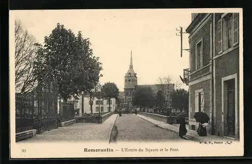 AK Romorantin, L`Entrée du Square et le Pont