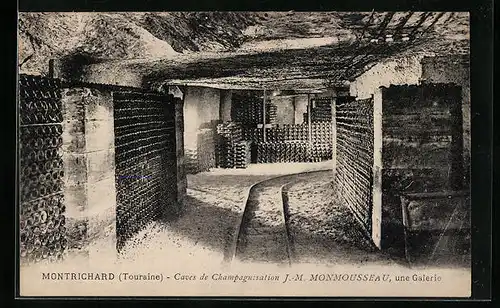 AK Montrichard, Caves de Champagnisation J.-M. Monmousseau, Une Galerie