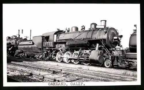 Fotografie unbekannter Fotograf, Ansicht Oakland / CA, Dampflok Nr. 2725 der Southern Pacific Lines, Eisenbahn USA