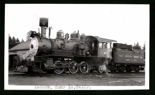 Fotografie unbekannter Fotograf, Ansicht Lassen County / CA, Dampflok Nr. 2 Fruit Growers Supply Co., Eisenbahn USA