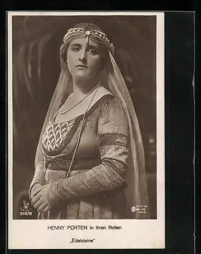 AK Schauspielerin Henny Porten im Filmkostüm aus Edelsteine