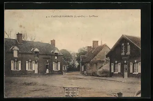 AK Yvoy-le-Marron, La Place