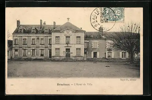 AK Bracieux, L`Hôtel de Ville
