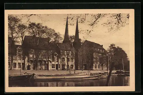 AK Lübeck, Partie an der Obertrave mit Dom