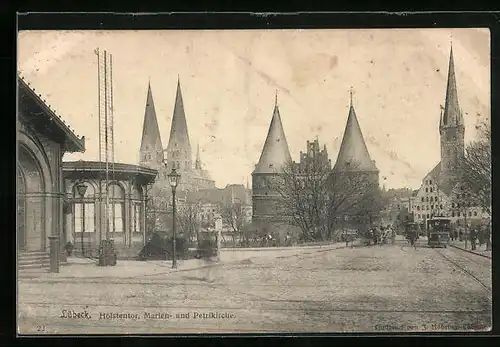 AK Lübeck, Hölstentor, Marien- und Petrikirche