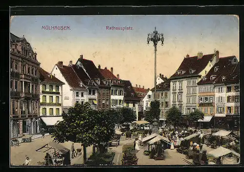 AK Mülhausen, Rathausplatz mit Markt