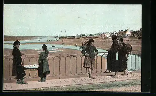 AK Etaples, vue sur le Port prise du Pont