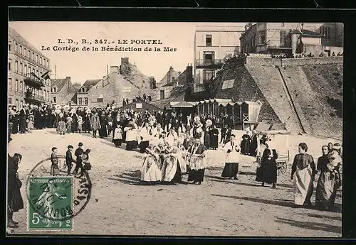 AK Le Portel, le Cortége de la Bénédiction de la Mer