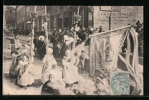 AK Le Portel, Cérémonie Religieuse à l'occasion de la Bénédiction de la Mer