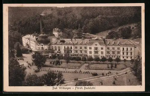 AK Bad Wildungen, Fürstl. Badehotel aus der Vogelschau