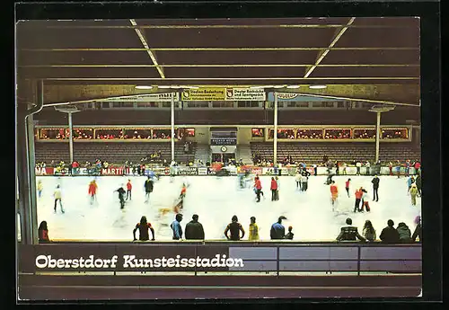 AK Oberstdorf / Allgäu, Kunsteisstadion, Innenansicht