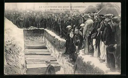 AK Courrieres, Catastrophe des Mines, Benediction de la Fosse Commune