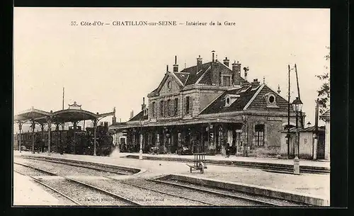 AK Chatillon-sur-Seine, La Gare, Bahnhof von der Gleisseite