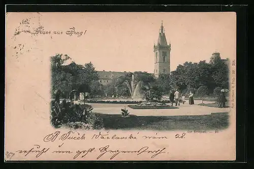 AK Prag / Praha, Spaziergänger in den Anlagen am Karlsplatz