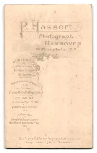 Fotografie P. Hassert, Hannover, Welfenplatz 16a, Portrait junger Soldat in Uniform Rgt. 74 mit Portepee