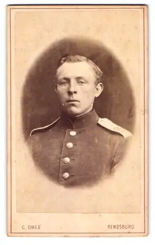 Fotografie C. Ohle, Rendsburg, junger Soldat in Uniform Rgt. 85