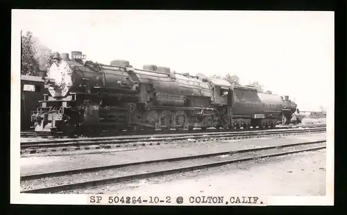 Fotografie unbekannter Fotograf, Ansicht Colton / CA, Dampflok Nr. 4248 der Southern Pacific, Eisenbahn USA