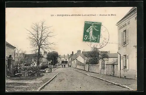 AK Oucques-la-Joyeuse, Avenue de Blois