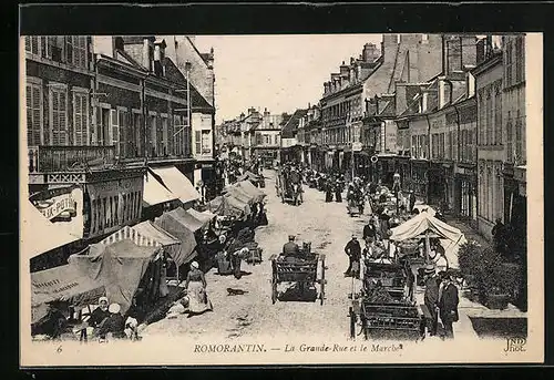 AK Romorantin, La Grande-Rue et le Marche