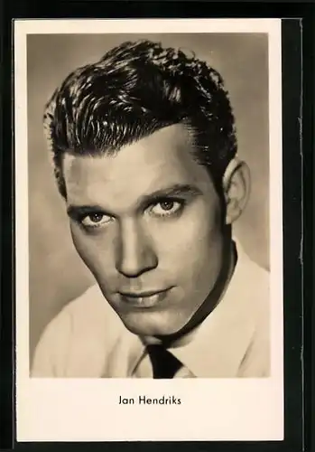 AK Schauspieler Jan Hendriks mit gegeltem Haar
