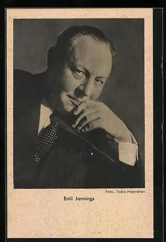 AK Schauspieler Emil Jannings mit Hand am Kinn