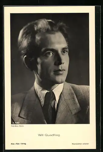 AK Schauspieler Will Quadflieg im Anzug