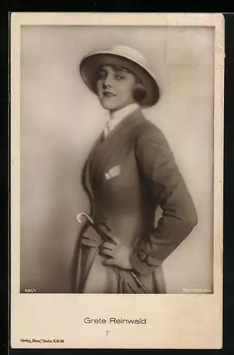 AK Schauspielerin Grete Reinwald mit breitkrempigen Hut