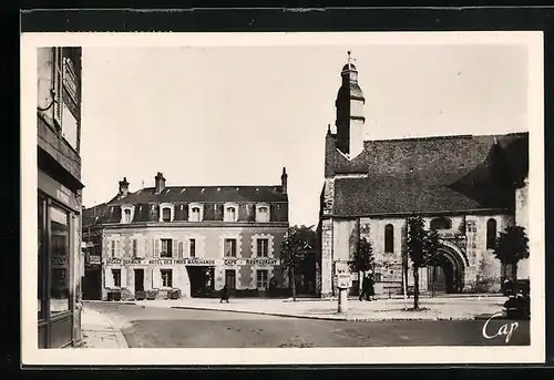 AK Cour-Cheverny, Hotel et Eglise