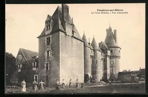 AK Fougères-sur-Bièvre, Le Vieux Chateau, Vue d`ensemble