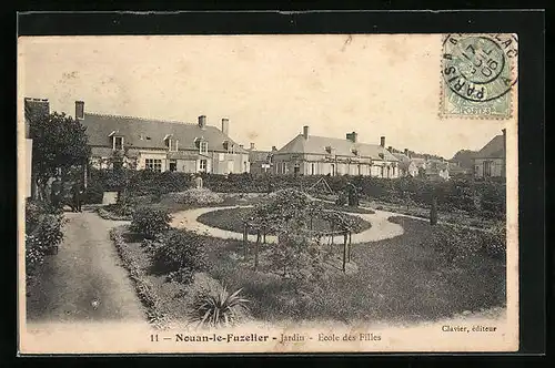 AK Nouan-le-Fuzelier, Jardin, École des Filles