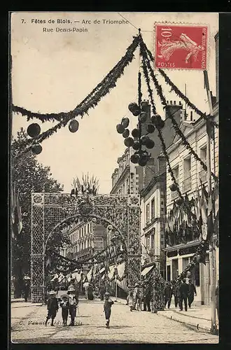 AK Blois, Fetes, Arc de Triomphe, Rue Denis-Papin