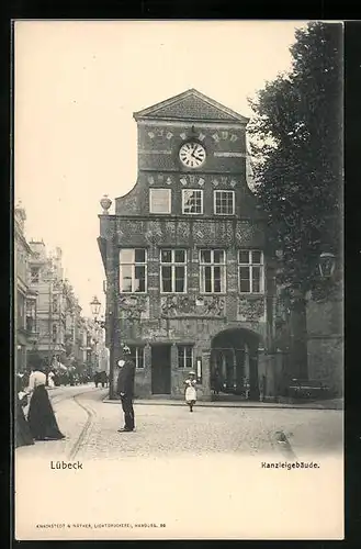 AK Lübeck, Strassenpartie am Kanzleigebäude