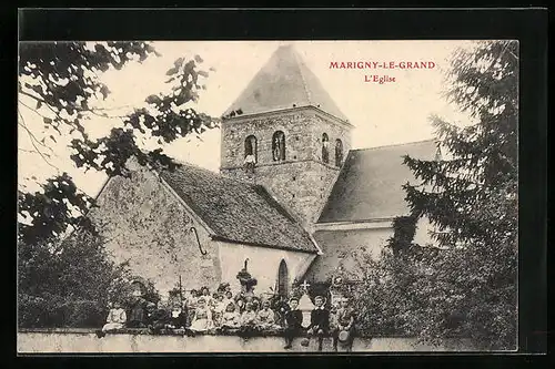 AK Marigny-le-Grand, L`Eglise