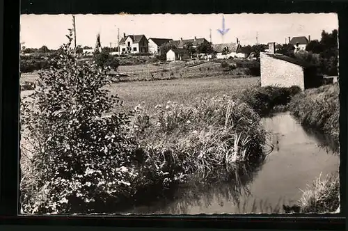 AK Monthou-sur-Bièvre, La Biévre, Le Lavoir