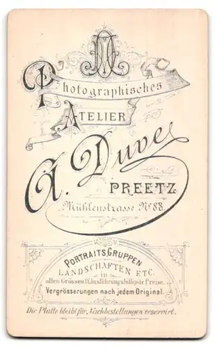 Fotografie A. Duve, Preetz, Mühlenstrasse 88, Junge Frau mit Dutt im Profil