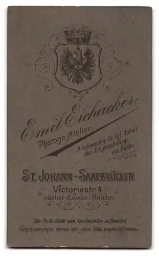 Fotografie Emil Eichacker, St. Johann, Victoriastrasse 4, Junge Frau im verzierten Kleid