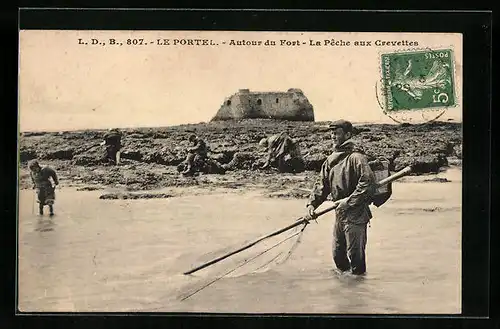 AK Le Portel, Autour du Fort, La Pêche aux Crevettes