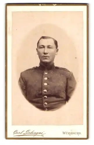 Fotografie Carl Galvagni, Würzburg, Kettengasse 12, Soldat in Uniform