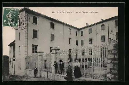 AK Rive-de-Gier, L`École Burdeau
