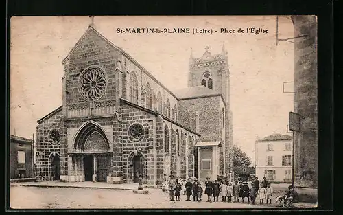 AK St-Martin-la-Plaine, Place de l`Eglise