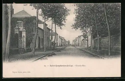 AK St-Symphorien-de-Lay, Grande-Rue