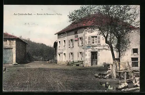 AK La Croix-du-Sud, Route de Roanne d Vichy